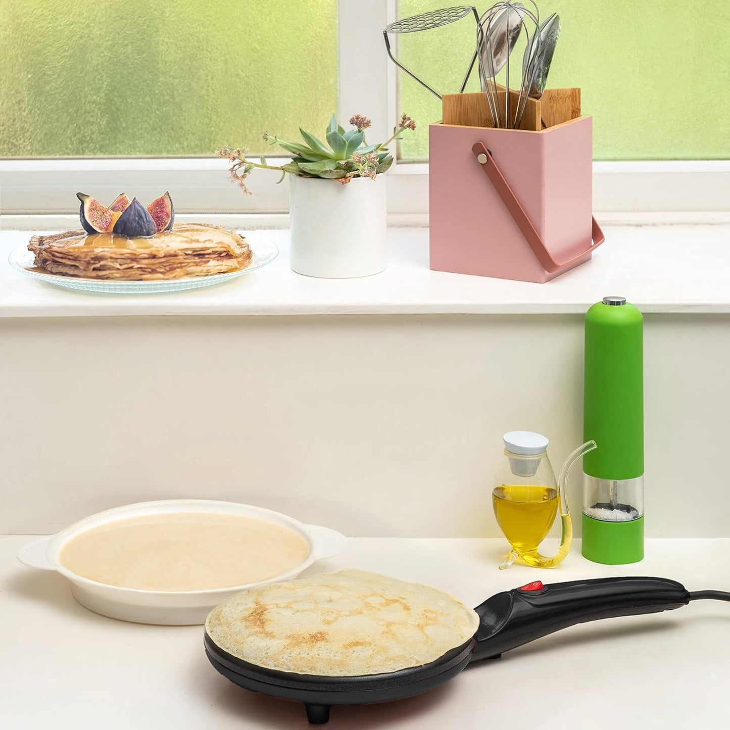 ✨Electric Crepe Maker – 8” Portable Crepe Pan Nonstick with Dipping Plate, Auto Shut-Off, On/Off Switch
